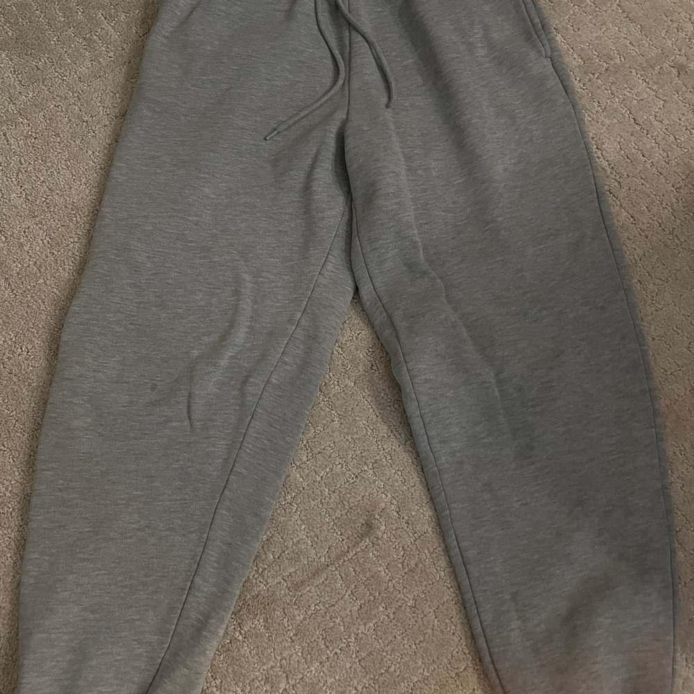 Tilly's Gray Jogger Pants